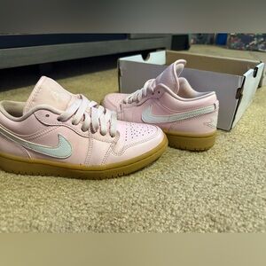 Women's Air Jordan 1 Low Sneakers